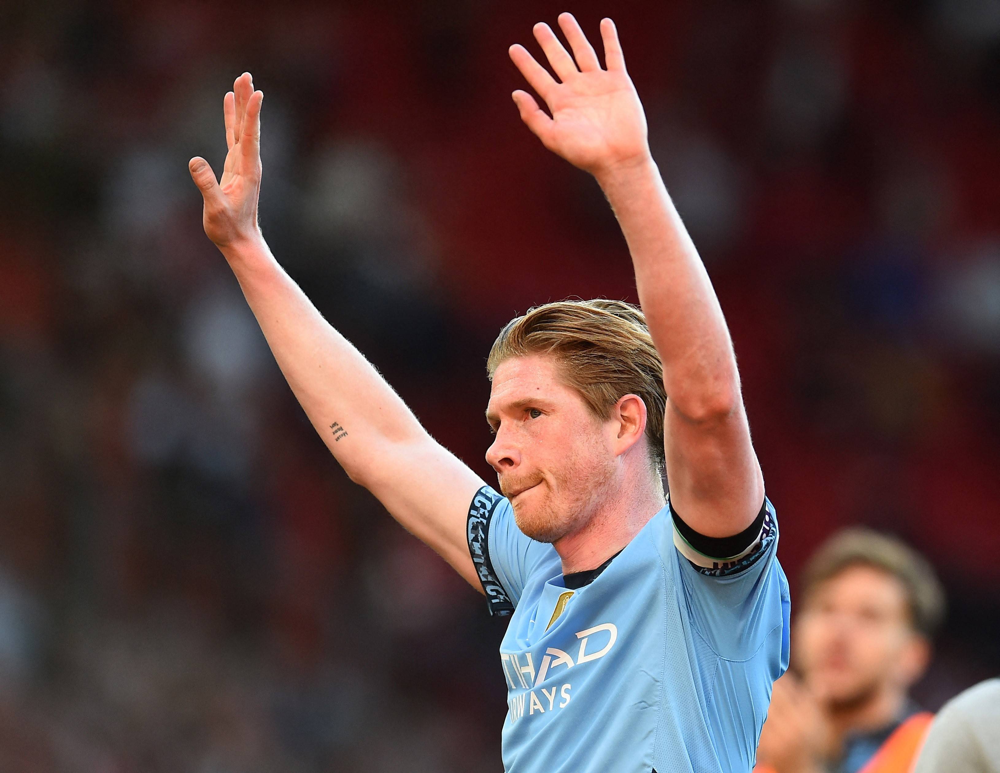 包含德布劳内回归赛场，回归赛场首场状态亮眼，篮网观众沸腾！的词条