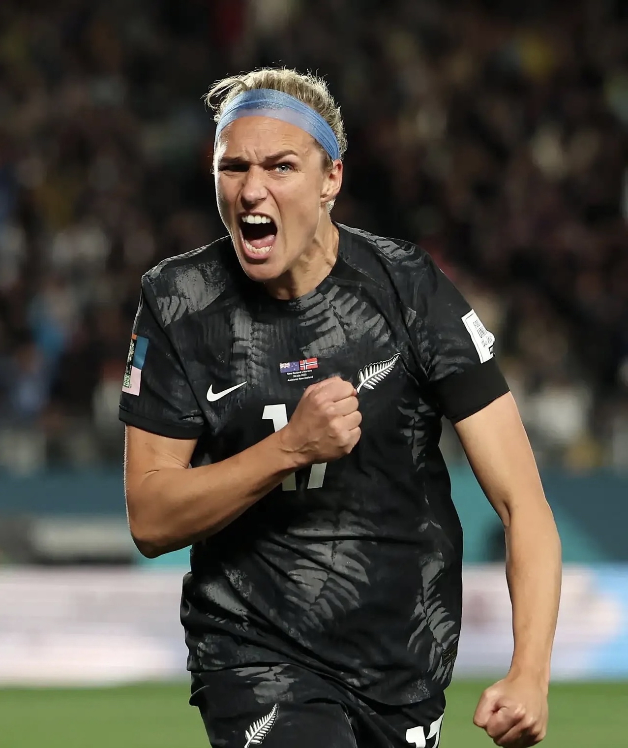 包含阿扎伦卡爆冷击败中国队，战术调整引爆全场！的词条