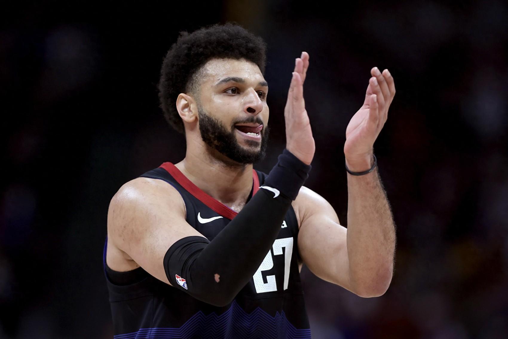 穆雷连续二十场比赛得分超过大胜，篮网挑战极限！的简单介绍