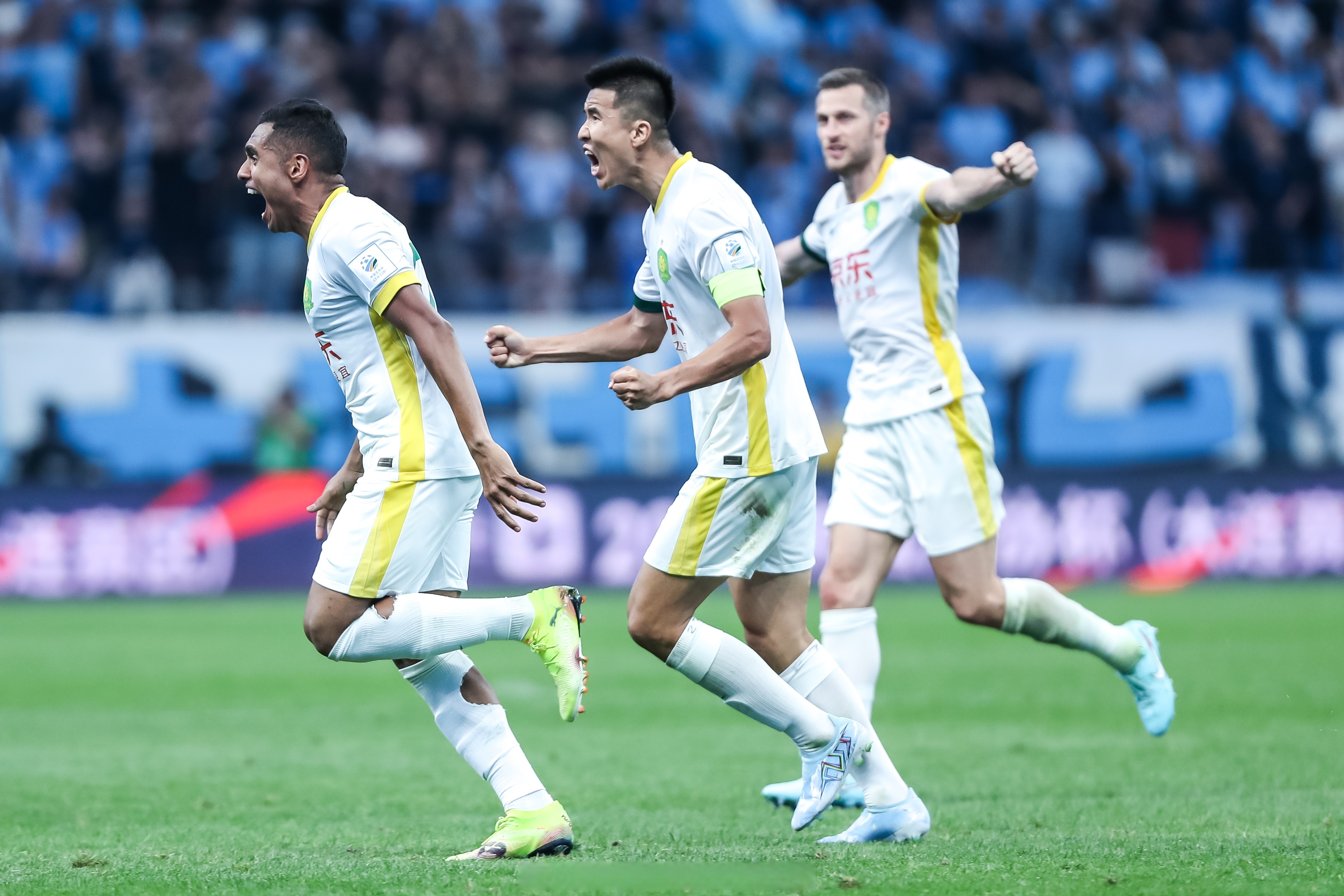 开云体育-关于莱万多夫斯基赛事官方发布战术调整新规，尤文图斯争议不断！的信息